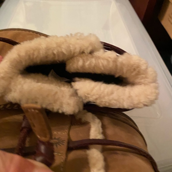 UGG boots - Picture 6 of 8
